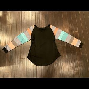 Womens sweater size small - new without tags.